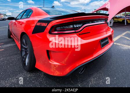 ROYAL OAK, MI/USA - 18. AUGUST 2016: Ein Dodge Charger Hemi-Daytonas-Auto aus dem Jahr 2017, Woodward Dream Cruise. Stockfoto