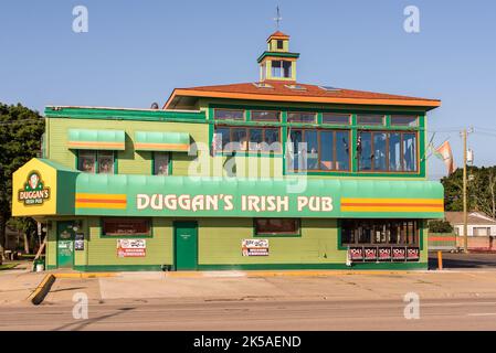 ROYAL OAK, MI/USA - 17. AUGUST 2016: Beliebtes Duggan's Irish Pub, Woodward Dream Cruise Route. Stockfoto