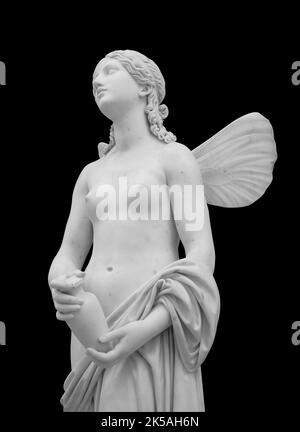 Alte Statue. Psyche in einer schwachen Skulptur von Pietro Tenerani in der Eremitage. Masterpiece isoliertes Foto mit Beschneidungspfad Stockfoto