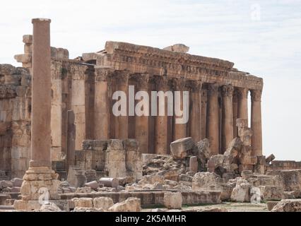 Tempel des Bacchus vom Vorplatz, Heliopolis, römische Überreste, Baalbek, Libanon, Naher Osten Stockfoto