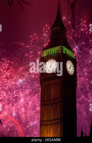 Neujahrskrebwerk in London Stockfoto