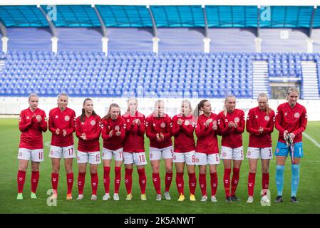 Poprad, Slowakei, 5.. Oktober 2022. Das dänische Team ist beim UEFA Women's U19 Euro 2023 Qualifying Match zwischen der Slowakei und Dänemark im National Training Center in Poprad, Slowakei, vertreten. 5. Oktober 2022. Kredit: Nikola Krstic/Alamy Stockfoto