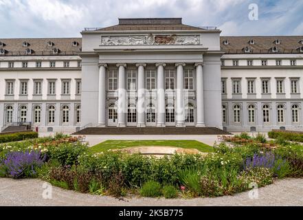 Koblenz, Rheinland-Pfalz, Deutschland - 20. Mai 2022: Wahlpalast, Koblenz. Kurfürstliches Schloss in Koblenz Stockfoto