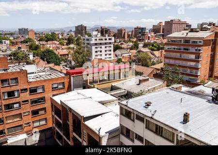 Bogota Kolumbien, Chapinero Norte, Nachbarschaft Panoramablick auf die Skyline der Stadt Hochhäuser Wohnhäuser Dächer Stadtantenne Overhead, Colo Stockfoto