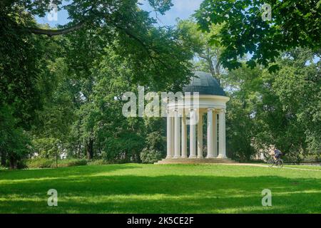 Ionischer Tempel im Georgium Park, Dessau-Roßlau, Sachsen-Anhalt, Deutschland, Europa Stockfoto