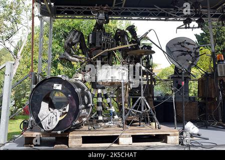 Rom, Italien. 07. Oktober 2022. Robot Drummer bei der Maker Faire 10., der größten europäischen Veranstaltung zum Thema Innovation. Kredit: SOPA Images Limited/Alamy Live Nachrichten Stockfoto