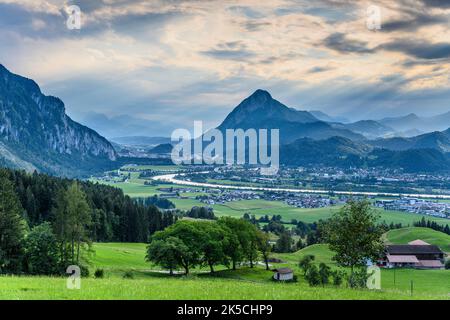 Österreich, Tirol, Unterinntal, Ebbs, Buchberg, Inntal mit Kufstein gegen Pendling Stockfoto