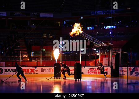 Linköping HC gegen Karlskrona HK , Schwedische Eishockeyliga, in der Saab Arena, Linköping, Schweden. Stockfoto