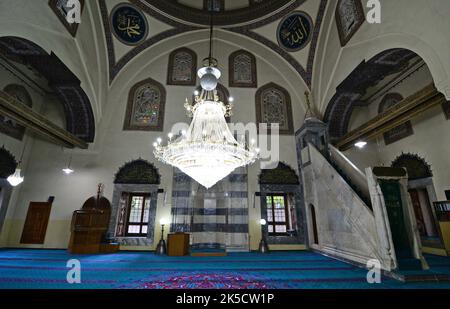 Die Gedik Ahmet Pasha Moschee befindet sich in Afyonkarahisar, Türkei. Es handelt sich um eine historische Moschee, die während der osmanischen Zeit erbaut wurde. Stockfoto