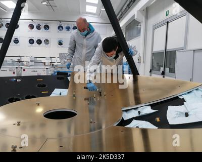 Das Astrophysics Stratospheric Telescope for High Spectral Resolution