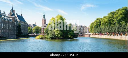 Panorama, Niederlande, Den Haag, Binnenhof, Hofvijver und lange Vijverberg Stockfoto