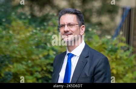 London, England, Großbritannien. 7. Oktober 2022. Der nordirische Staatsminister STEVE BAKER wird in der Downing Street gesehen. Kredit: ZUMA Press, Inc./Alamy Live Nachrichten Stockfoto