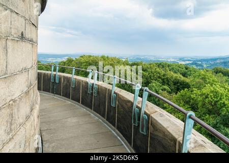 Deutschland, Teutoburger Wald, Hermannsdenkmal, höchste Statue Deutschlands, Aussichtsterrasse Stockfoto