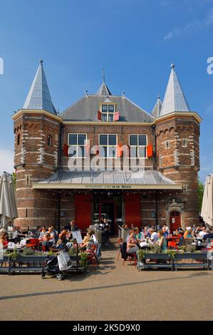 Restaurant Cafe in de Waag, ehemalige Stadtwaage, Nieuwmarkt, Amsterdam, Nordholland, Niederlande Stockfoto