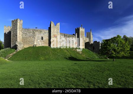 Ansicht von Framlingham Castle (1157-1216,) Framlingham Village, Suffolk County, England, Großbritannien Stockfoto