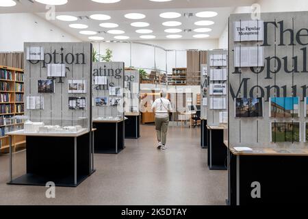 WYBORG, RUSSLAND - 28. April 2022: Bibliothek nach Alvaar Aalto benannt. Lesesaal Stockfoto