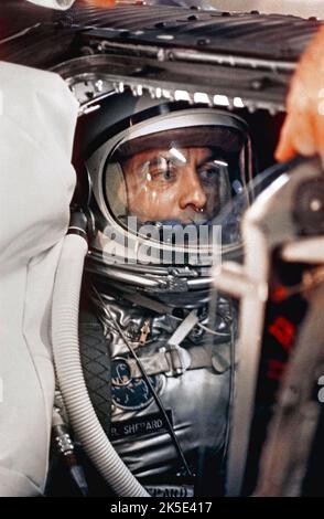 Alan B. Shepard Jr wird der erste Amerikaner im Weltraum. Am 5. Mai 1961 startete Alan B. Shepard Jr. auf der Mercury Redstone 3 Rakete und wurde damit der erste Amerikaner im All. Der Mercury Redstone wurde am Marshall Space Flight Center der NASA entwickelt, gebaut und getestet. Vereinigte Staaten von Amerika. Eine optimierte Version eines NASA-Bildes. Quelle: NASA. Nur für redaktionelle Zwecke. Stockfoto