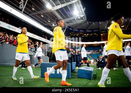 Oslo, Norwegen. 07. Oktober 2022. Die Spieler Brasiliens treten im Ullevaal Stadion in Oslo für den Frauenfußball-Freundschaftsspielplatz zwischen Norwegen und Brasilien ein. (Foto: Gonzales Photo/Alamy Live News Stockfoto