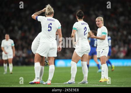 London, Großbritannien. 07. Oktober 2022. England Lionesses während des Internationalen Freundschaftsspiel zwischen England Lionesses und USA Women im Wembley Stadium, London, England am 7. Oktober 2022. Foto von Joshua Smith. Nur zur redaktionellen Verwendung, Lizenz für kommerzielle Nutzung erforderlich. Keine Verwendung bei Wetten, Spielen oder Veröffentlichungen einzelner Clubs/Vereine/Spieler. Kredit: UK Sports Pics Ltd/Alamy Live Nachrichten Stockfoto