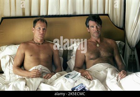 HARRELSON, BROSNAN, NACH DEM SONNENUNTERGANG, 2004 Stockfoto