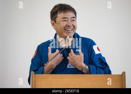 NASA-Astronaut Akihiko Hoshide von JAXA sprach am 10. Juni 2022 mit Schülern der Arlington Science Focus Elementary School in Arlington, Virginia, während eines Besuchs nach dem Flug nach der SpaceX Crew-2-Mission. Stockfoto
