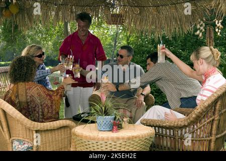 BARBRA STREISAND, Blythe Danner, DUSTIN HOFFMAN, ROBERT DE NIRO, Ben Stiller, TERI POLO, ERFÜLLEN DIE FOCKERS, 2004 Stockfoto