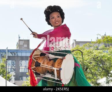 Koreanische Tänzer treten live auf der Redpath-Bühne in Toronto auf Stockfoto