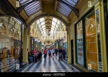 Die Royal Arcade wurde 1870 eröffnet und ist die erste und längste Spielhalle Australiens – Melbourne, Victoria, Australien Stockfoto