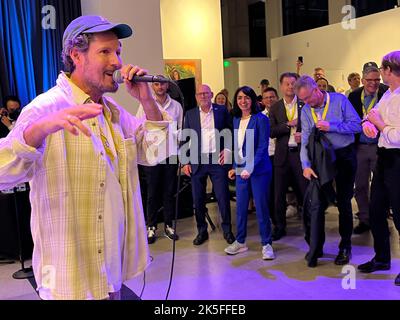 Los Angeles, USA. 07. Oktober 2022. Der deutsche Rapper Max Herre tritt für die Delegation im Goethe-Institut Los Angeles auf. Quelle: Nico Pointner/dpa/Alamy Live News Stockfoto