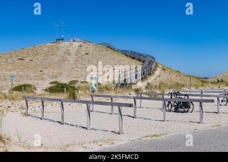 Petten, Niederlande - 10. August 2022: Panorama-Düne in Petten an der niederländischen Küste von Nordholland in den Niederlanden Stockfoto