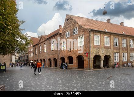 Kopenhagen, Dänemark. Oktober 2022. Blick auf die typischen Häuser im Stadtzentrum. Stockfoto