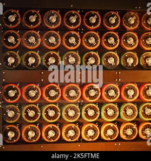 Die Neue britische Bombe, ein elektromechanisches Gerät, das zur Dekodierung der deutschen Enigma-Maschine verwendet wird. Berechnete 17.576 mögliche Enigma-Variationen innerhalb von 12 Minuten Stockfoto