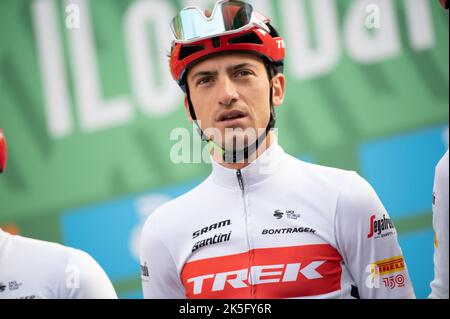 Bergamo, Bergamo, Italien, 08. Oktober 2022, Giulio Ciccone, Team Trek-Segafredo während des Giro di Lombardia - Street Cycling Credit: Live Media Publishing Group/Alamy Live News Stockfoto