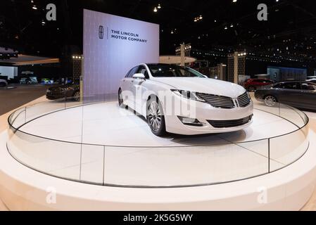 CHICAGO, IL/USA - 12. FEBRUAR 2015: 2015 Lincoln MKZ Car, Chicago Auto Show (CAS). Stockfoto