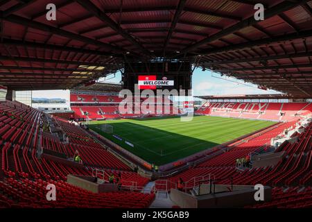 Stoke on Trent, Großbritannien. 08. Oktober 2022. Innenansicht des Stadions bet365 vor dem Sky Bet Championship-Spiel Stoke City gegen Sheffield United im bet365 Stadium, Stoke-on-Trent, Großbritannien, 8.. Oktober 2022 (Foto von Conor Molloy/News Images) in Stoke-on-Trent, Großbritannien am 10/8/2022. (Foto von Conor Molloy/News Images/Sipa USA) Quelle: SIPA USA/Alamy Live News Stockfoto