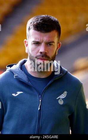 Norwich, Großbritannien. 08. Oktober 2022. Grant Hanley von Norwich City kommt am Boden vor dem Sky Bet Championship-Spiel zwischen Norwich City und Preston North End in der Carrow Road am 8. 2022. Oktober in Norwich, England. (Foto von Mick Kearns/phcimages.com) Credit: PHC Images/Alamy Live News Stockfoto