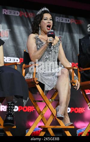 Jennifer Tilly auf der Bühne der „Chucky“-Saison 2: Cast Conversation und exklusives Sneak Peek Panel während der New York Comic Con 2022 am 07. Oktober 2022 in Ne Stockfoto