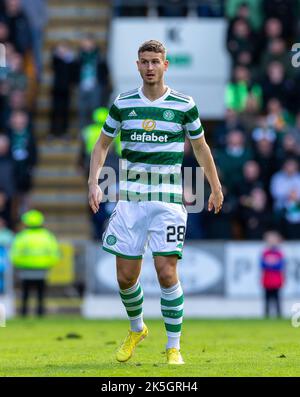 McDiarmid Park, Perth, Großbritannien. 8. Oktober 2022. Scottish Premier League Football, St. Johnstone versus Celtic: Oliver Abildgaard von Celtic Credit: Action Plus Sports/Alamy Live News Stockfoto