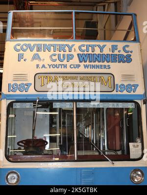 Sky Blues Bus, Daimler Fleetline 1973 - Coventry City Football Club FA Gewinner Bus 1987. Stockfoto