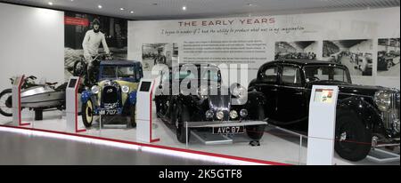 Ausstellung von Jaguar Luxusautos aus dem Jahr 1930s Stockfoto