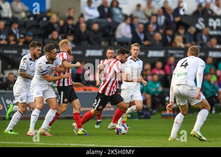 Swansea, Großbritannien. 08. Oktober 2022. Patrick Roberts #10 von Sunderland während des Sky Bet Championship-Spiels Swansea City gegen Sunderland im Swansea.com Stadium, Swansea, Großbritannien, 8.. Oktober 2022 (Foto von Mike Jones/News Images) in Swansea, Großbritannien am 10/8/2022. (Foto von Mike Jones/News Images/Sipa USA) Quelle: SIPA USA/Alamy Live News Stockfoto