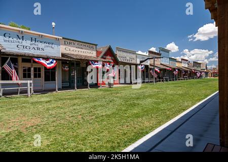 Dodge City, Kansas - Boot Hill Museum, dekoriert für eine Feier im Juli 4.. Das Museum bewahrt die Geschichte und Kultur des alten Westens. Befindet sich auf Stockfoto