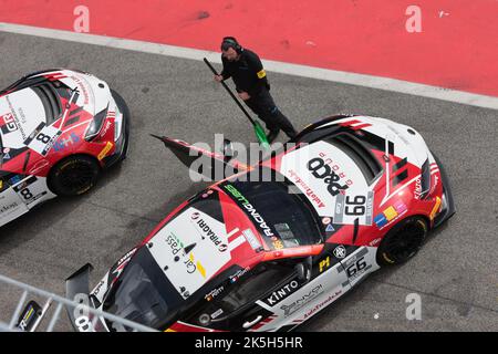 1. Oktober 2022 - Autos in der Boxengasse beim Festival of Speed, Festival de Velocidad, auf dem Circuit of Catalonia in Barcelona, Montmelo, Spanien Stockfoto