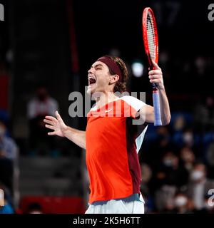 Tokio, Japan. 8. Oktober 2022. TAYLOR FRITZ aus den USA feiert sein Halbfinale gegen Denis Shapovalov bei den Rakuten Japan Open Tennis Championships 2022 im Ariake Coliseum. (Bild: © Rodrigo Reyes Marin/ZUMA Press Wire) Stockfoto