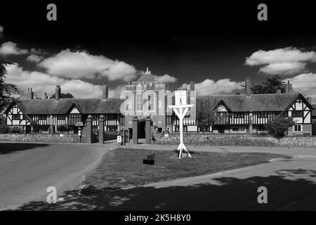 Die Margaret Ogilvie Almshouses, Thorpeness Village, Suffolk County, England Stockfoto