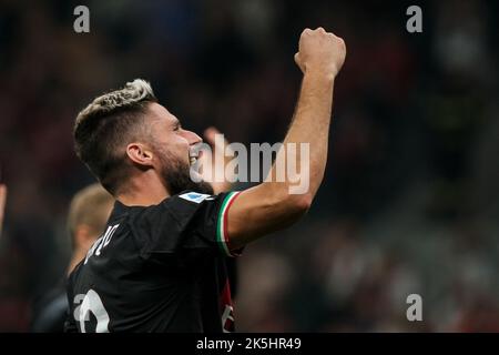 Mailand, Italien. 08. Oktober 2022. Olivier Giroud vom AC Mailand feiert am Ende der Serie Ein Fußballspiel zwischen dem AC Mailand und dem FC Juventus im Stadion San Siro in Mailand (Italien), 8.. Oktober 2022. Foto Federico Tardito/Insidefoto Kredit: Insidefoto di andrea staccioli/Alamy Live News Stockfoto