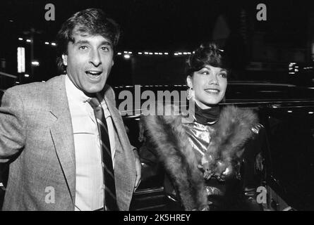 Barbi Benton und George Gradow bei der Eröffnungsnacht von Barnum im
