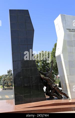 Opfer für das Denkmal der Freiheit des Volkes, Chui Avenue, Bishkek, Bishkek City Region, Kirgisistan, Zentralasien Stockfoto