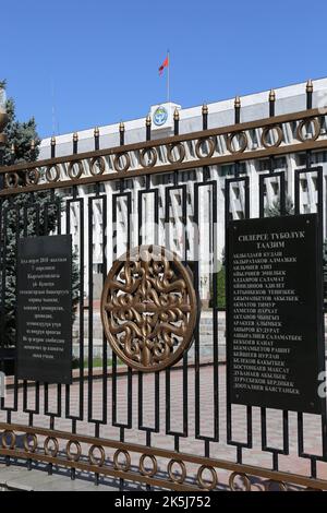 Opfer für das Denkmal der Freiheit des Volkes, Chui Avenue, Bishkek, Bishkek City Region, Kirgisistan, Zentralasien Stockfoto