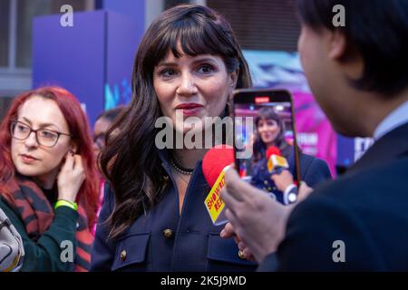 London, Großbritannien. 08. Oktober 2022. Griselda Siciliani nimmt an der britischen Premiere „Bardo, False Chronicle of A Handle of Truths“ während des BFI London Film Festival 66. in der Southbank Centre Royal Festival Hall Teil. Kredit: SOPA Images Limited/Alamy Live Nachrichten Stockfoto